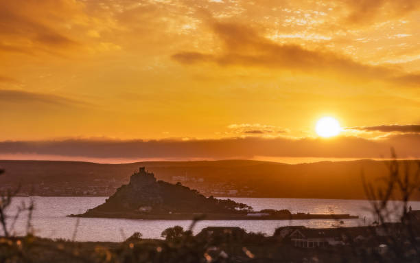 st. michaels mount, cornwall, royaume-uni. - cornwall england uk england st michaels mount photos et images de collection