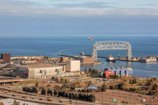 istock A Coast Guard Ship Passing under the Duluth Aerial Lift Bridge 1314808855
