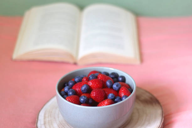 istock Bowl of Fruit 1314810754