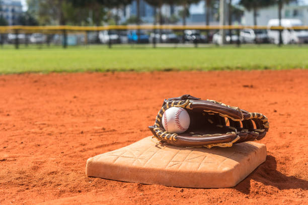 baseball days - baseball diamond baseball home base base imagens e fotografias de stock