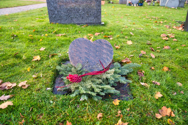 istock Heart-shaped tombstone in a Scandinavian cemetery 1314858782