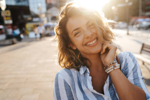 istock Young woman enjoying city walk 1314872568
