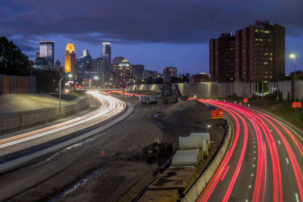 istock Highway Traffic and Minneapolis Cityscape at Twilight 1314882594