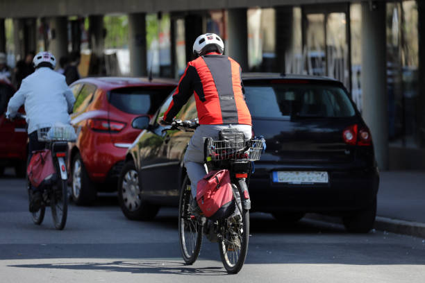 istock cyclists in the city 1314983098