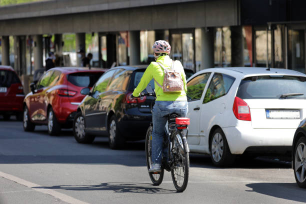 istock cyclists in the city 1314983191