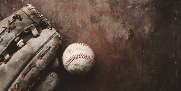 istock Old brown texture vintage baseball banner background 1315024992