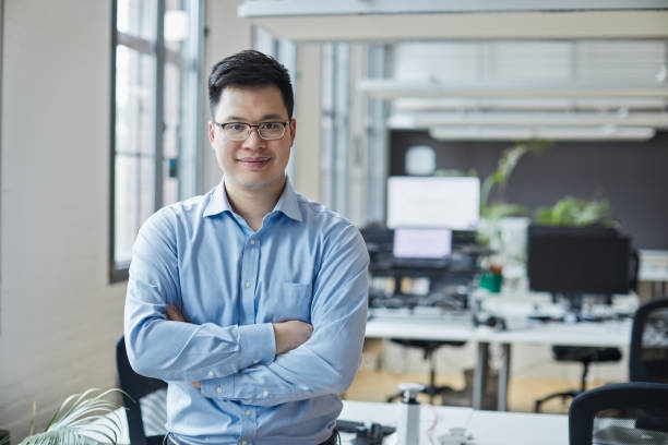 istock A businessperson standing at modern workplace. 1315131287