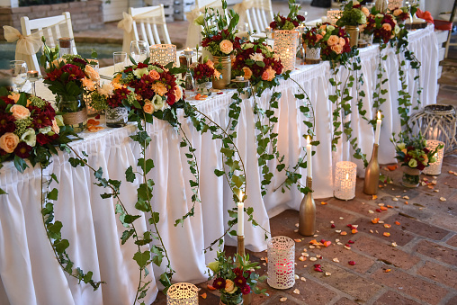 Beautiful flowers decoration for wedding table