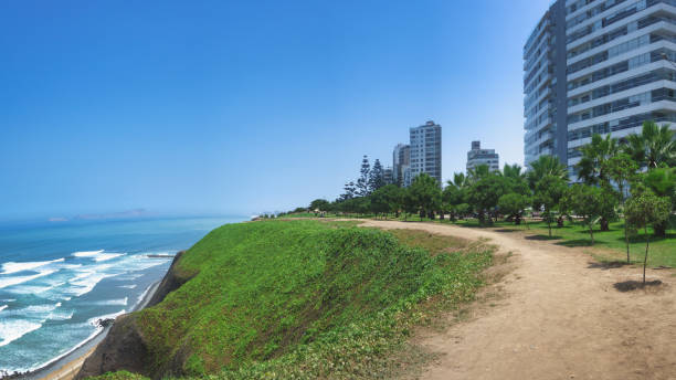 istock Palaces overlooking Pacific Ocean in Lima Peru 1315416311