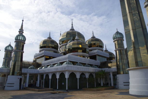 istock Crystal mosque in Kuala Terengganu 1315429795