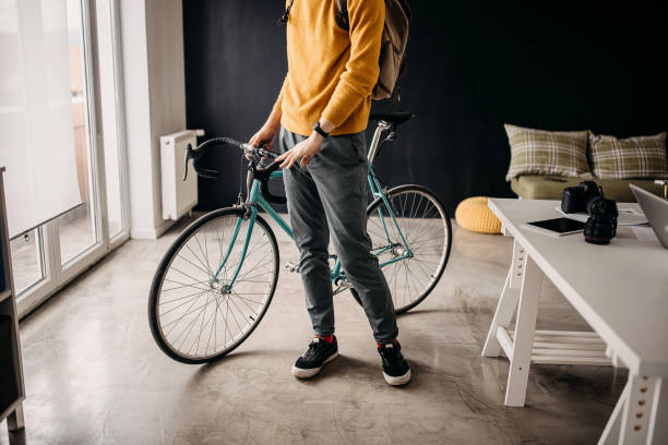istock The photographer comes to work by bicycle 1315452901