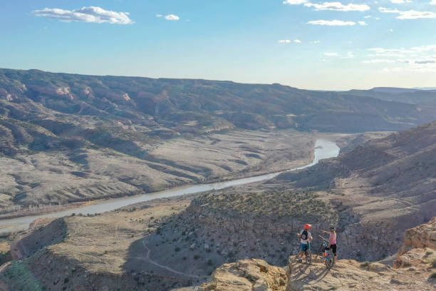 istock Aerial view of mountain bikers relaxing at viewpoint 1315463590