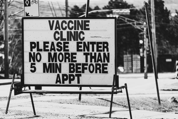istock COVID-19 Vaccine Clinic 1315467412