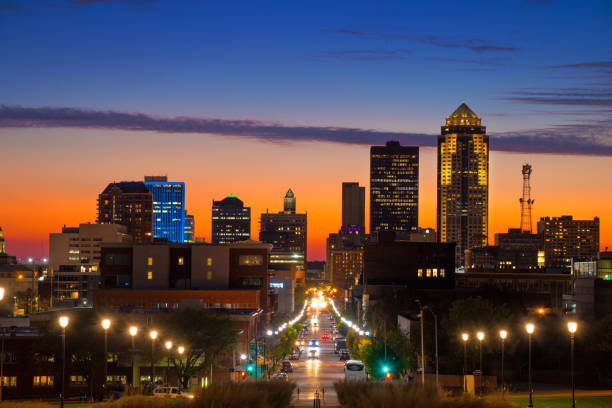istock Des Moines Downtown Skyline With Vivid Orange And Blue Sunset 1315507920
