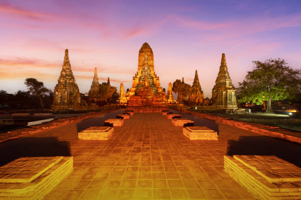 alter tempel wat chaiwatthanaram der provinz ayutthaya (ayutthaya historical park) - wat chaiwattanaram stock-fotos und bilder