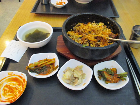 Stone-grilled bibimbap that I ate at the food court of Incheon International Airport that I stopped by in transit