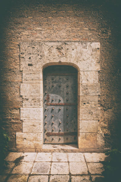 istock Door to the past 1315578823