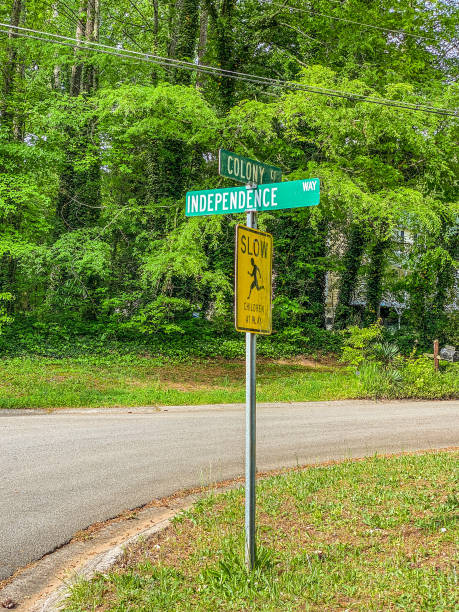 istock Road Sign - Independence Way 1315726213