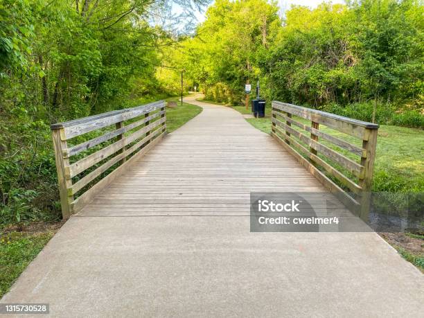 Empty Walkway With Curve Stock Photo - Download Image Now - Georgia - US State, Woodstock - Georgia, Backgrounds