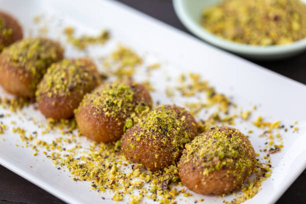 istock sekerpare with pistachio 1315847853