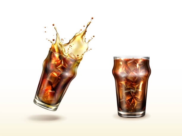 스플래시 콜라, 소다, 차가운 차 또는 얼음과 커피 - whisky ice cube glass alcohol stock illustrations