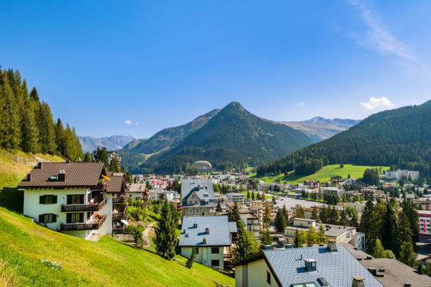 suíça - davos cityscape - 1652 - fotografias e filmes do acervo