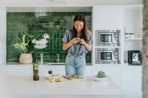 istock Photographing food at home photo studio 1316001921