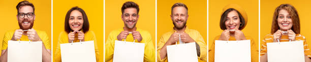 pessoas alegres com sacolas de compras em branco - shopping bag black bag paper bag - fotografias e filmes do acervo