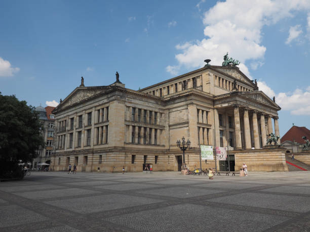 ベルリンのコンツェルトハウス・ベルリン - berlin germany gendarmenmarkt schauspielhaus germany ストックフォトと画像