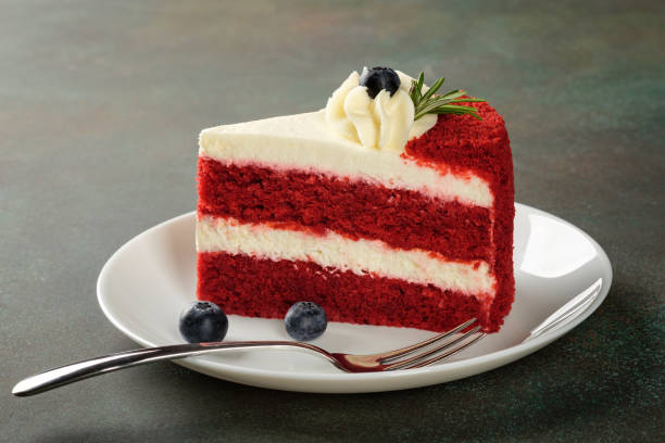 red velvet cake by stillz