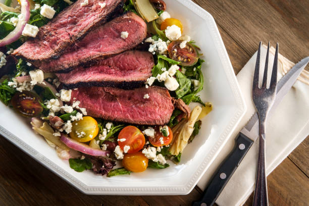 istock Blue Cheese Steak Salad 1316130550
