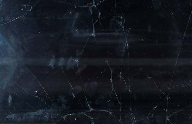 istock fractured overlay defocused cracked screen dark 1316169104