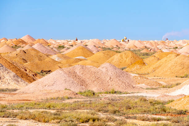 istock Coober Pedy Opal Mines , South Australia 1316187083