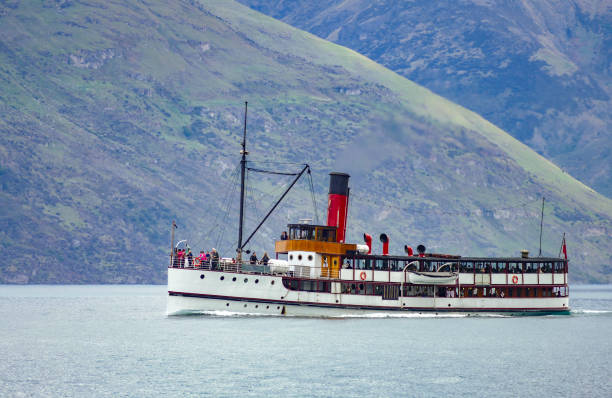 istock Steamboat at Lake Wakatipu 1316222214
