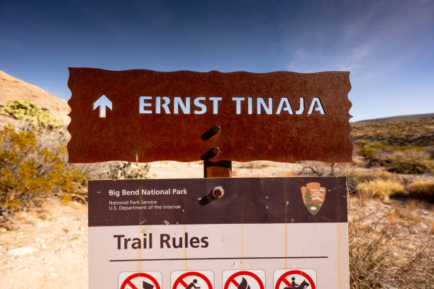 istock Ernst Tinaja Trail Sign 1316282071