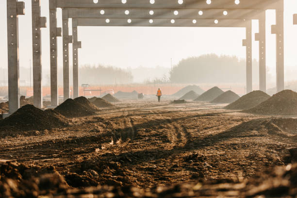 baurahmen für die ländliche landschaft - building place stock-fotos und bilder