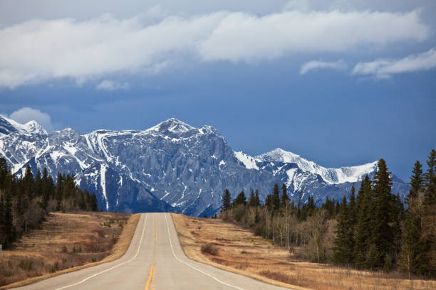 istock David Thompson Highway In Alberta Rockies 1316333790