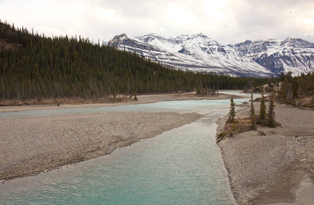 Mount Robson - Mount Robson Provincial Park, Canadian Rocky Mountain - UNESCO World Heritage Site, British Columbia