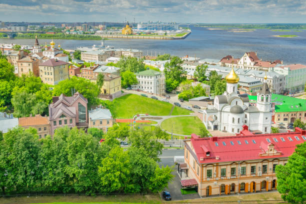 centro da rússia nizhny novgorod - oka river - fotografias e filmes do acervo