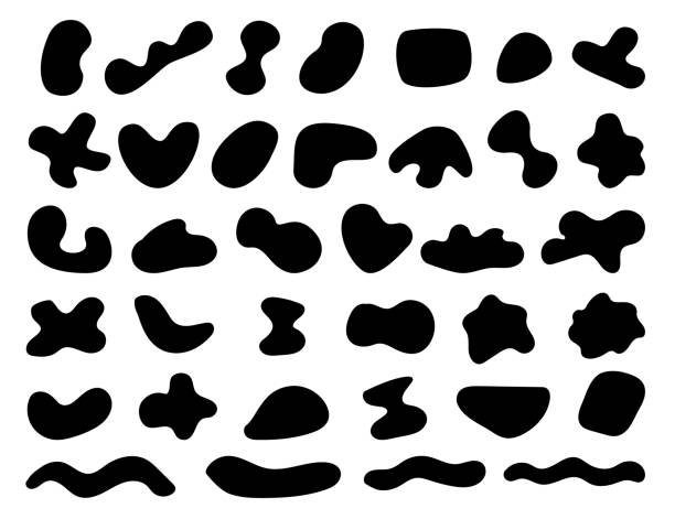 illustrazioni stock, clip art, cartoni animati e icone di tendenza di forma blob. l'abstract vettoriale splodge forme nere minime. vernice nera all'inchiostro. design irregolare organico - liquid form