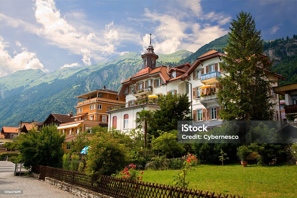 Brienz, Cantão de Berne, Suíça - Foto de stock de Aldeia royalty-free