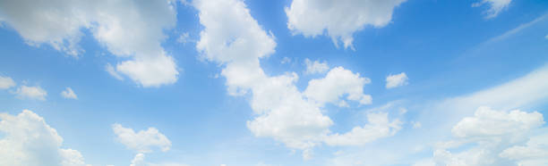 nuages et ciel, fond bleu de ciel avec les nuages minuscules. panorama - cumulus cloud condensation sky blue photos et images de collection