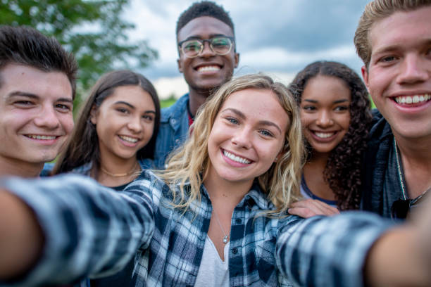 istock Smiling Teenagers 1316465953