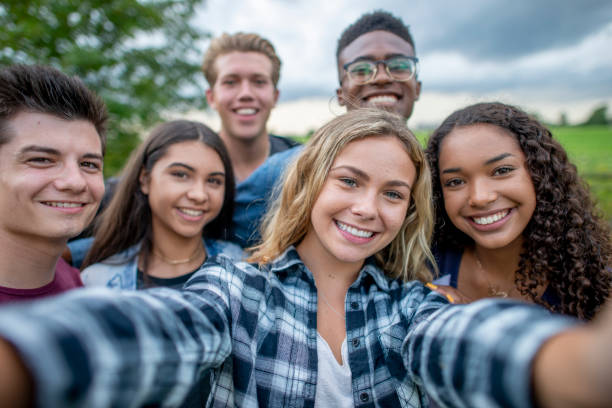 istock Smiling Teenagers 1316465960