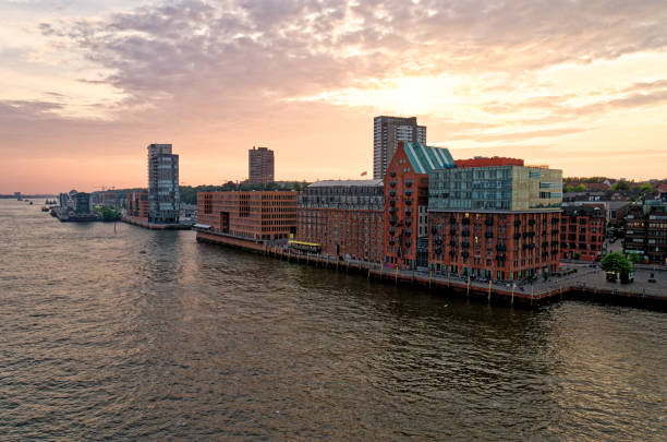 istock Sailing at the sunset on the River Elbe - Hamburg 1316483694