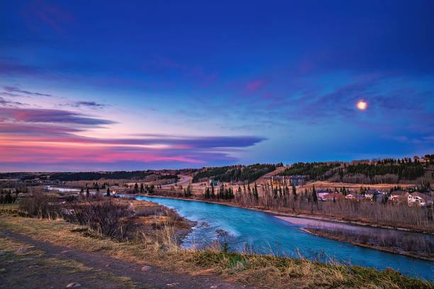 istock Dawn Sky Over The Bow River Valley Lookout 1316545984