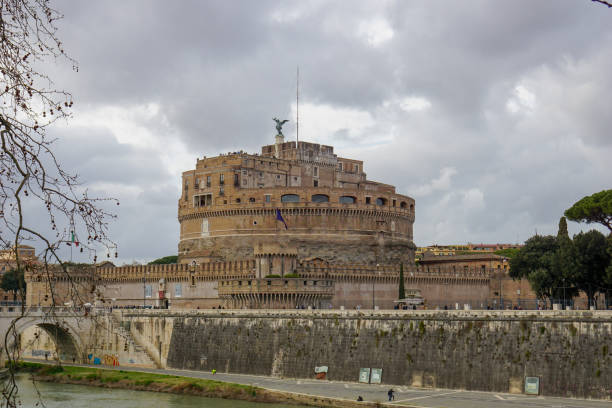 サンタンジェロ国立カステル国立博物館 - castel santangelo ストックフォトと画像