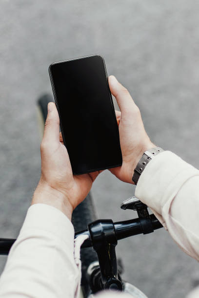 istock Modern devices, gps map, app and eco transport in urban 1316578954