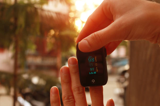 istock Pulse Oximeter to measure oxygen level and pulse rate 1316597802