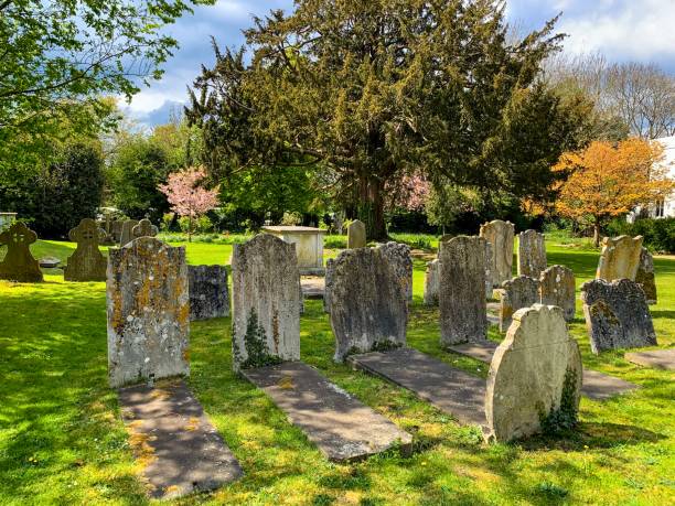 istock COOKHAM, ENGLAND. Old cemetery 1316679738